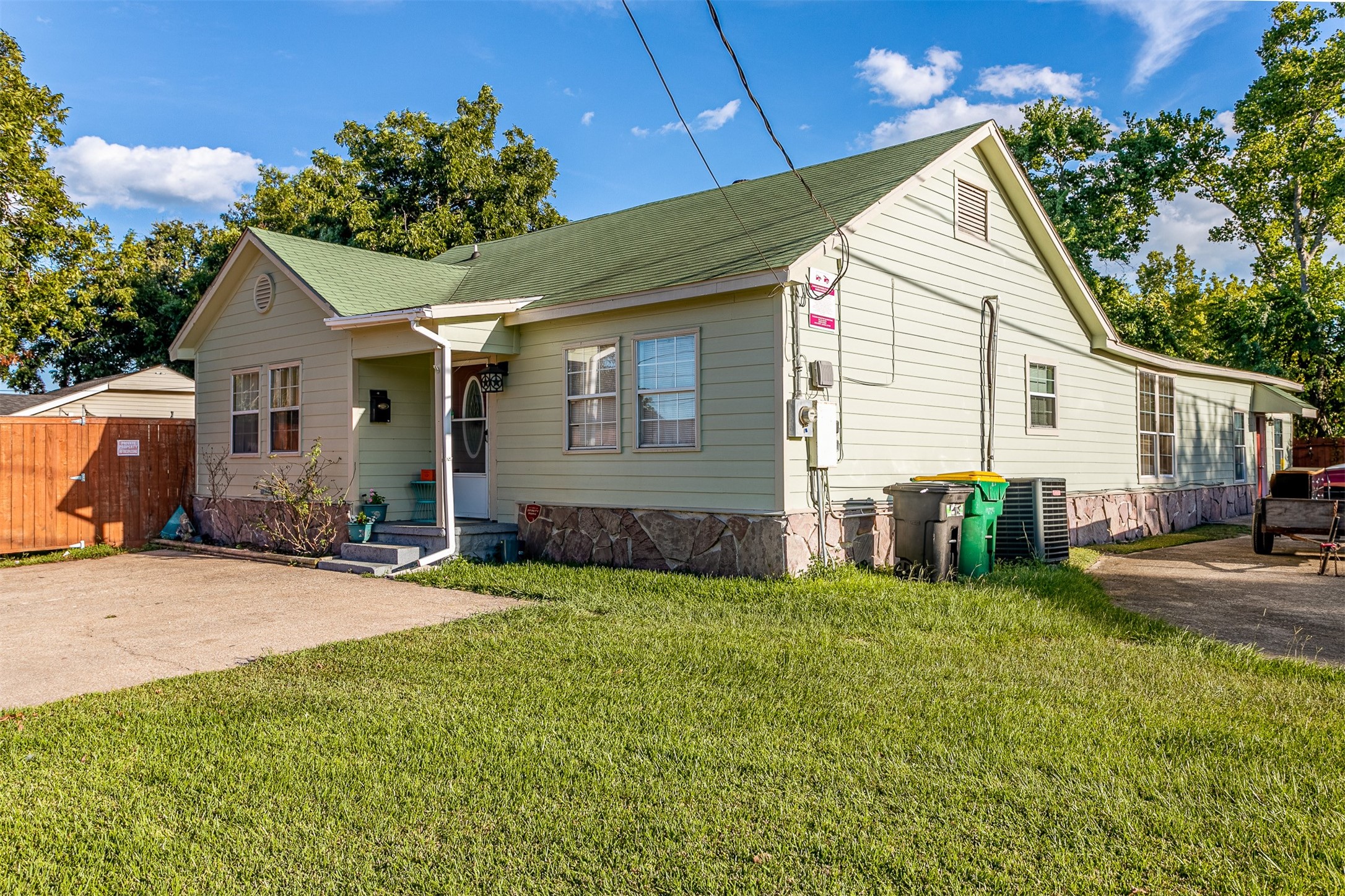 701 Ward Road Baytown, TX 77520 - Photo 2 of 19 a view of a house with backyard and sitting area