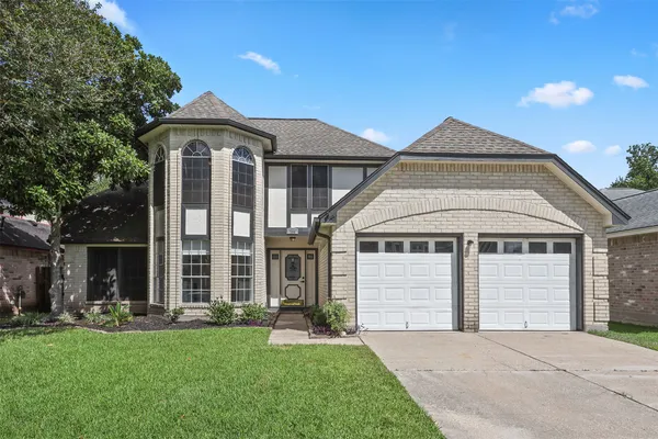 $2,675 | 714 Regency Court, Friendswood, TX 77546