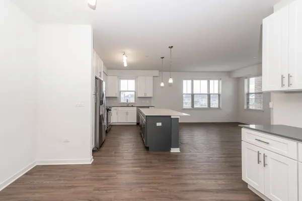 $3,096 | 21599 West Field Court, Unit 10201, Deer Park, IL 60010