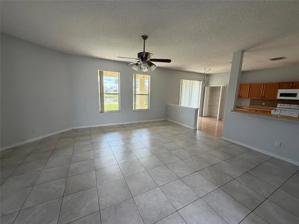 $2,550 | 2290 The Oaks Boulevard, Kissimmee, FL 34746