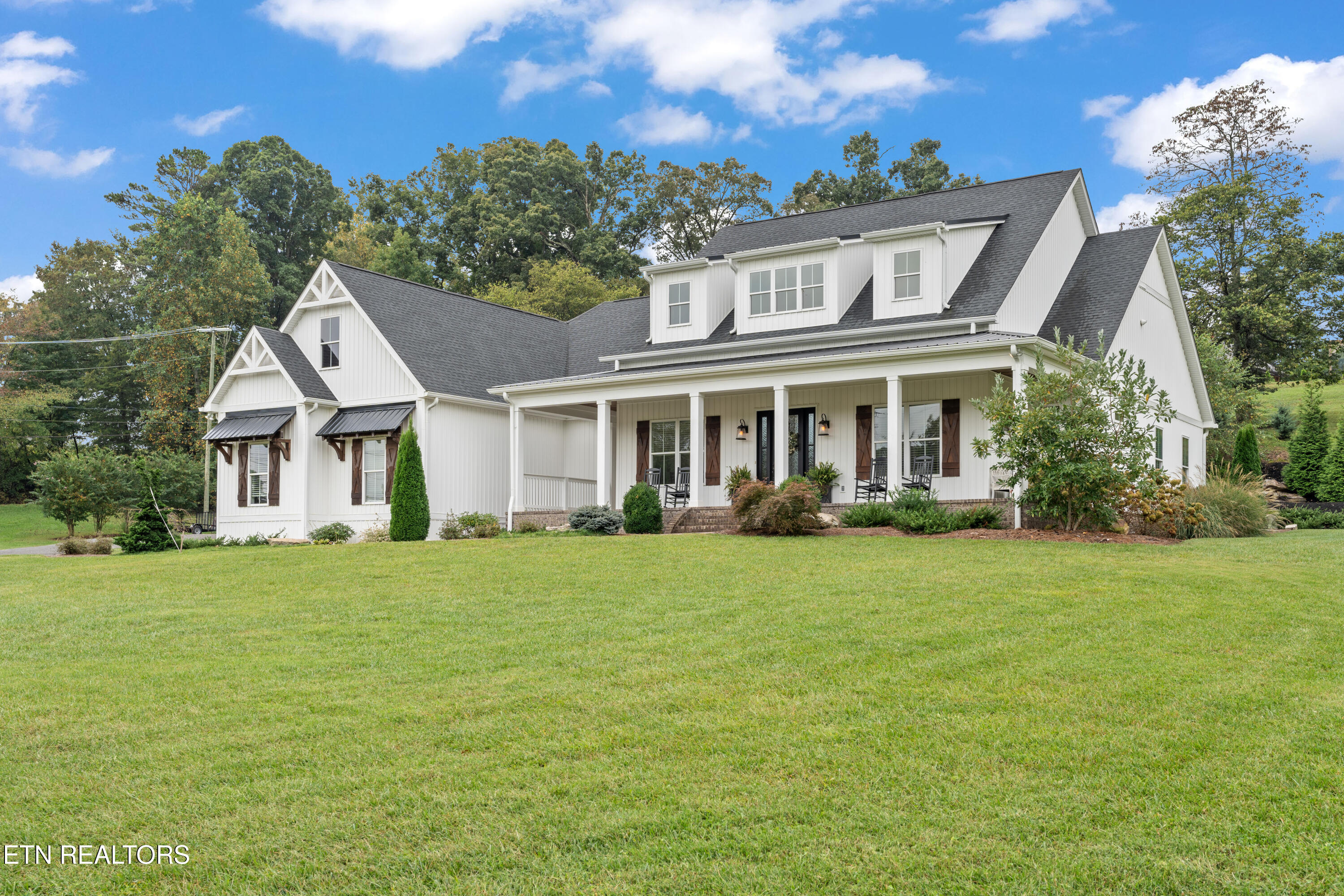 828 Reed Drive Powell, TN 37849 - Photo 1 of 60 828ReedDr-1