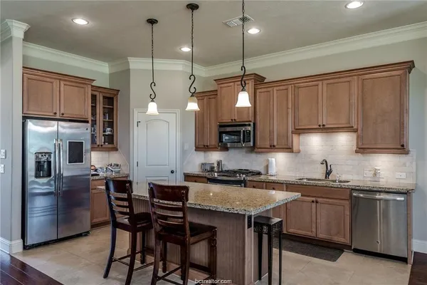 $2,500 | 4022 Sunny Meadow Brook Court, College Station, TX 77845