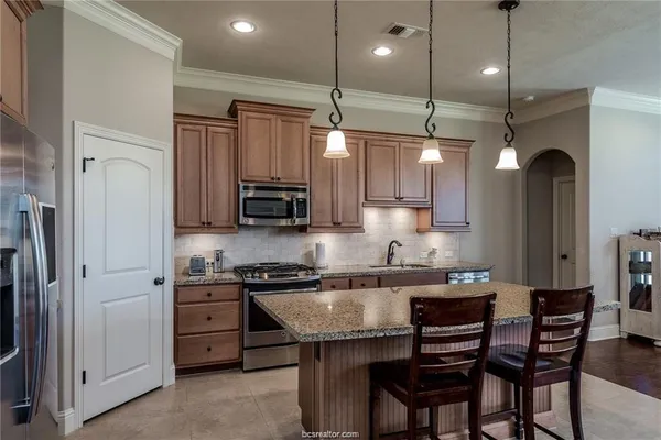 $2,500 | 4022 Sunny Meadow Brook Court, College Station, TX 77845