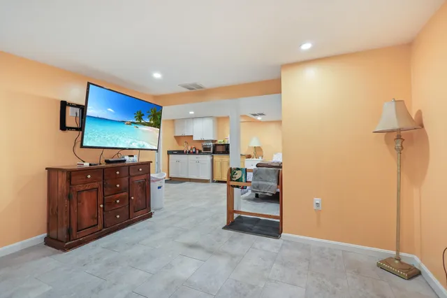 $748,900 | 9 Village Drive, Atkinson, NH 03811