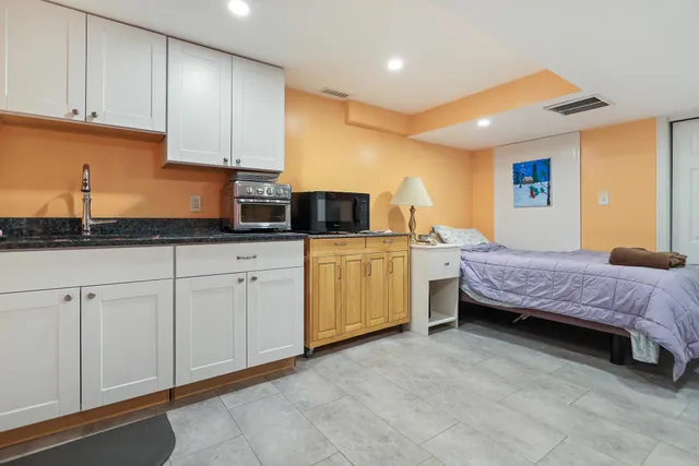 $748,900 | 9 Village Drive, Atkinson, NH 03811