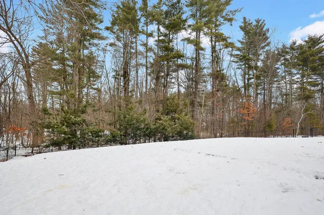 $748,900 | 9 Village Drive, Atkinson, NH 03811
