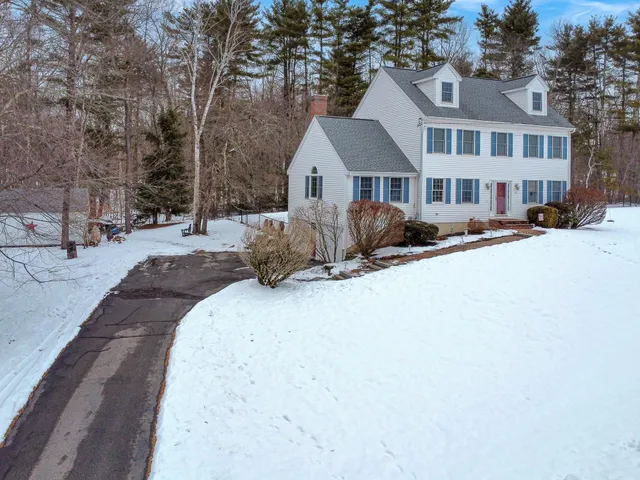 $748,900 | 9 Village Drive, Atkinson, NH 03811