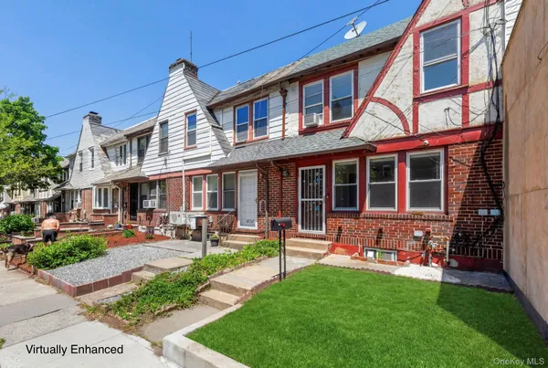 $998,800 | 671-39 Burns Street | Forest Hills