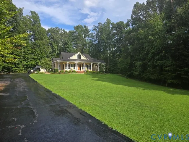 $459,900 | 313 Briarwood Drive, Farmville, VA 23901
