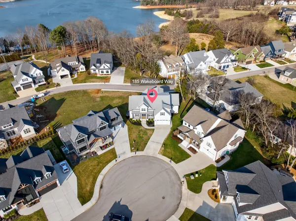 $1,039,990 | 185 WAKEBOARD Way, Winchester, TN 37398