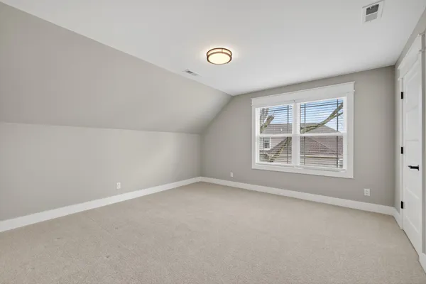 $1,039,990 | 185 WAKEBOARD Way, Winchester, TN 37398