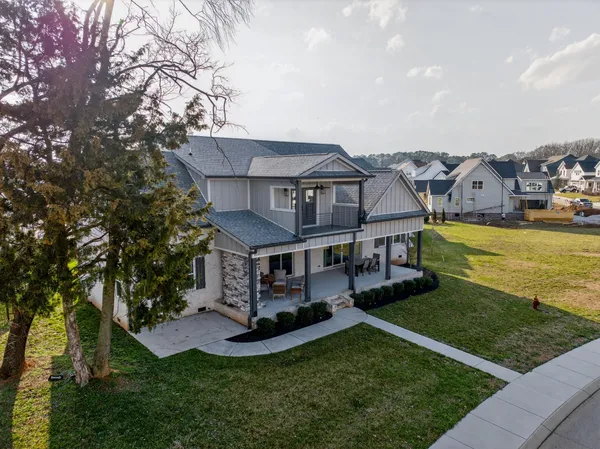 $1,039,990 | 185 WAKEBOARD Way, Winchester, TN 37398