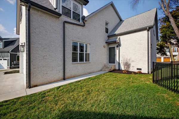 $1,039,990 | 185 WAKEBOARD Way, Winchester, TN 37398
