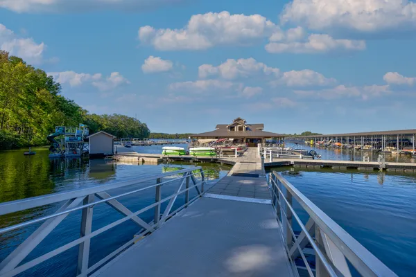$1,039,990 | 185 WAKEBOARD Way, Winchester, TN 37398