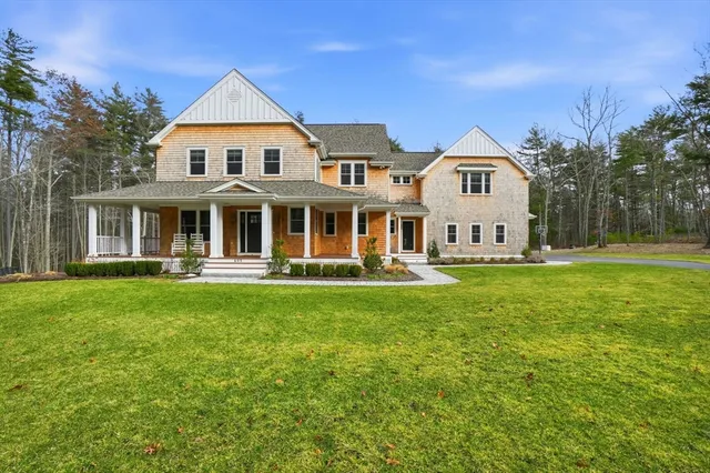 $2,495,000 | 695 Keene Street, Duxbury, MA 02332