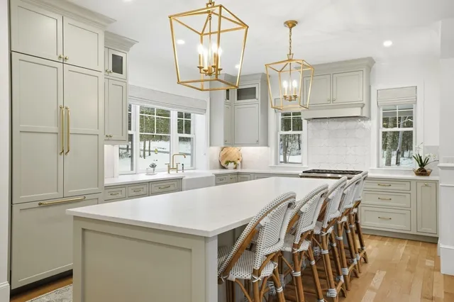 $2,495,000 | 695 Keene Street, Duxbury, MA 02332