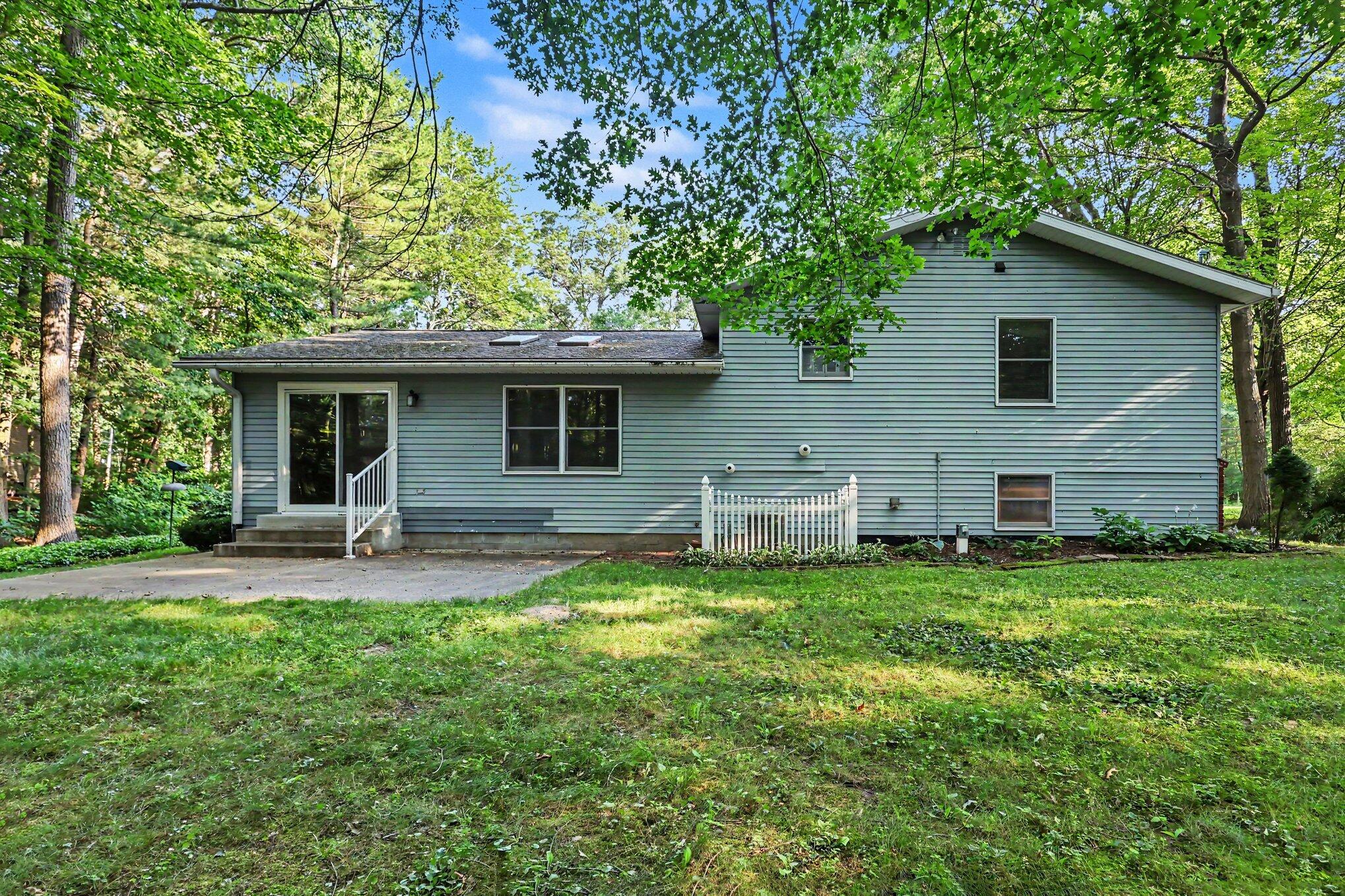 18796 North Fruitport Road Spring Lake, MI 49456 - Photo 30 of 39 026_file_1560