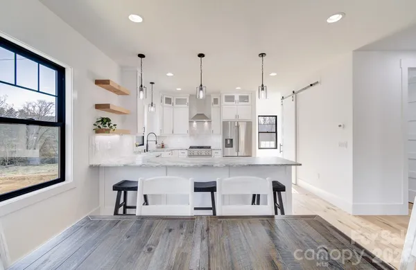 $595,000 | 4 South Martha Kate Drive, Hendersonville, NC 28792