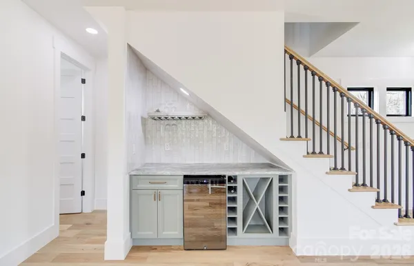 $595,000 | 4 South Martha Kate Drive, Hendersonville, NC 28792