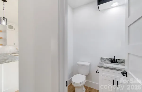 $595,000 | 4 South Martha Kate Drive, Hendersonville, NC 28792