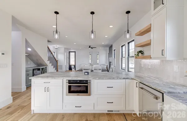 $595,000 | 4 South Martha Kate Drive, Hendersonville, NC 28792