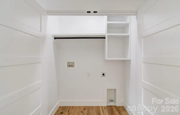 $595,000 | 4 South Martha Kate Drive, Hendersonville, NC 28792