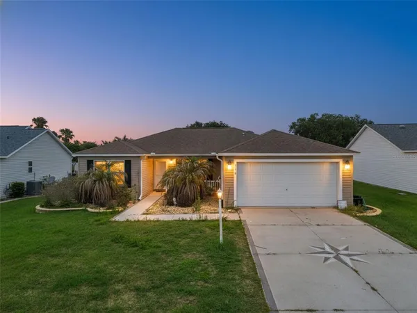 $372,000 | 1575 Hollyberry Place, The Villages, FL 32162