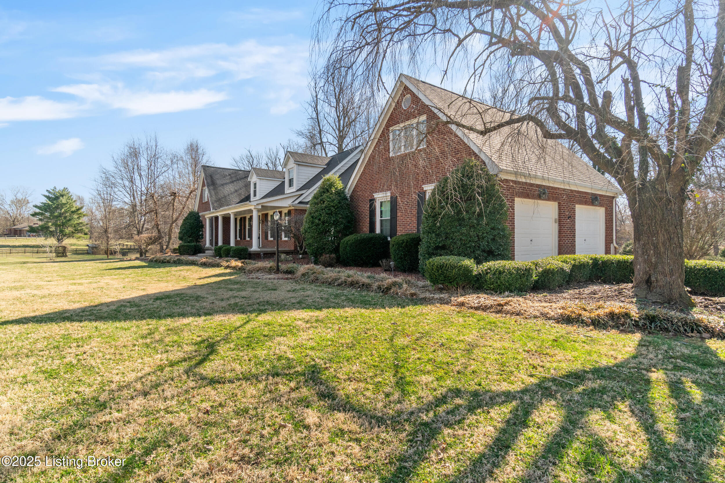 1028 Stone House Ridge Road Bardstown, KY 40004 - Photo 2 of 81 Oversized attched garage