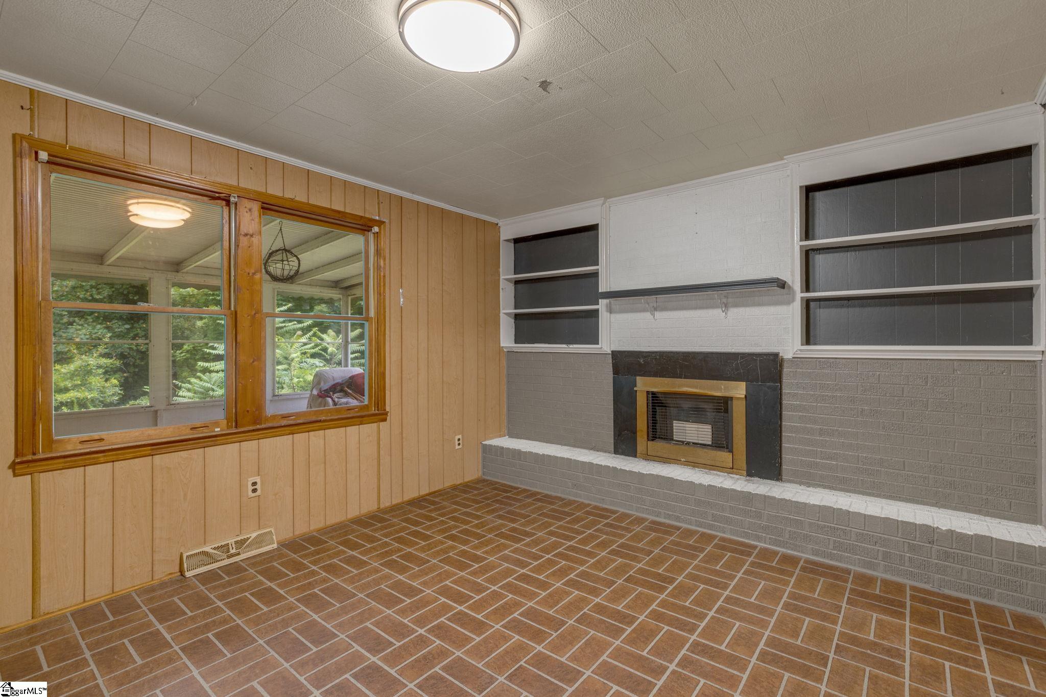 1133 Mile Creek Road Pickens, SC 29671 - Photo 5 of 12 Gallery Image 5