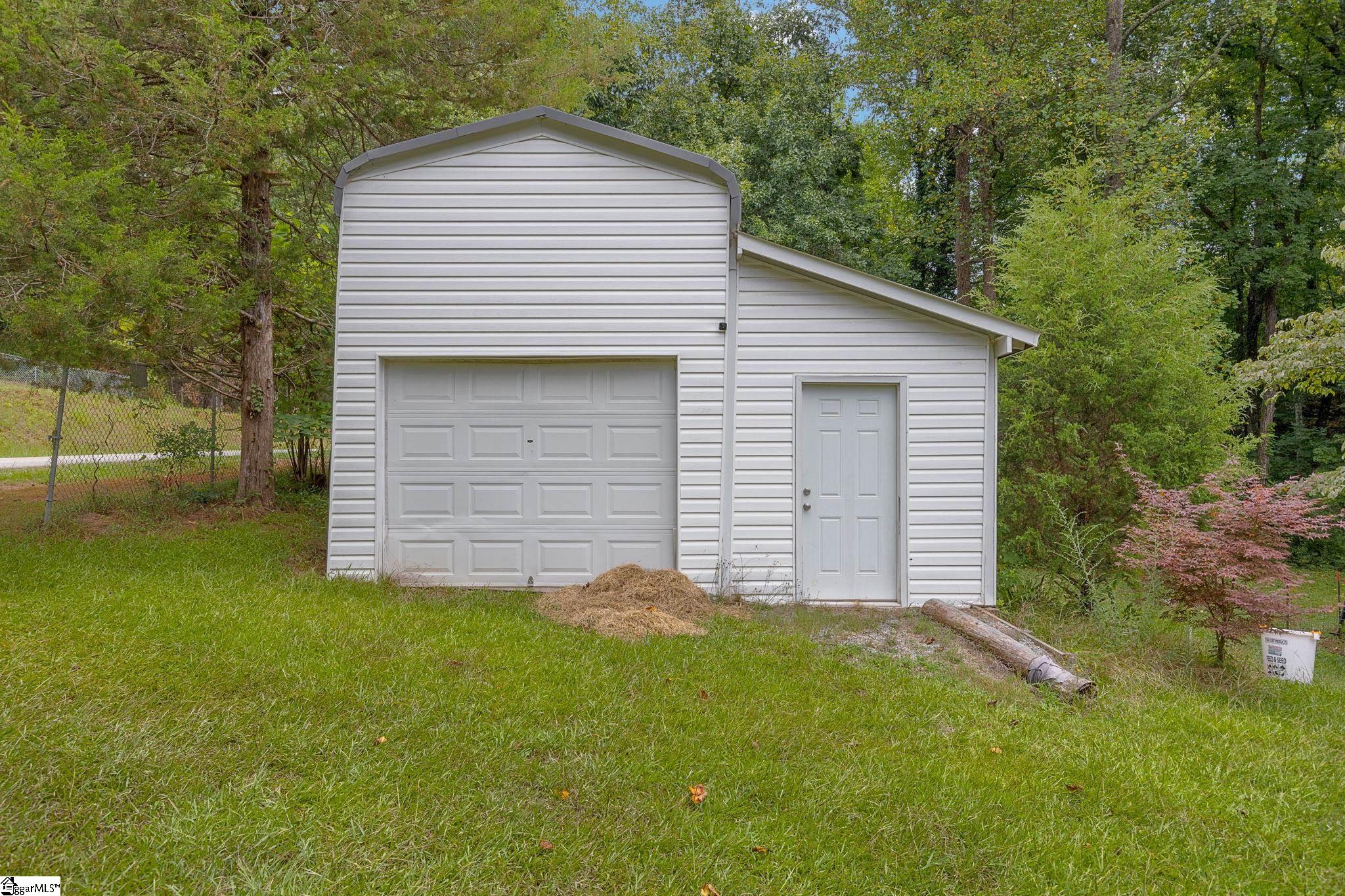1133 Mile Creek Road Pickens, SC 29671 - Photo 9 of 12 Gallery Image 9
