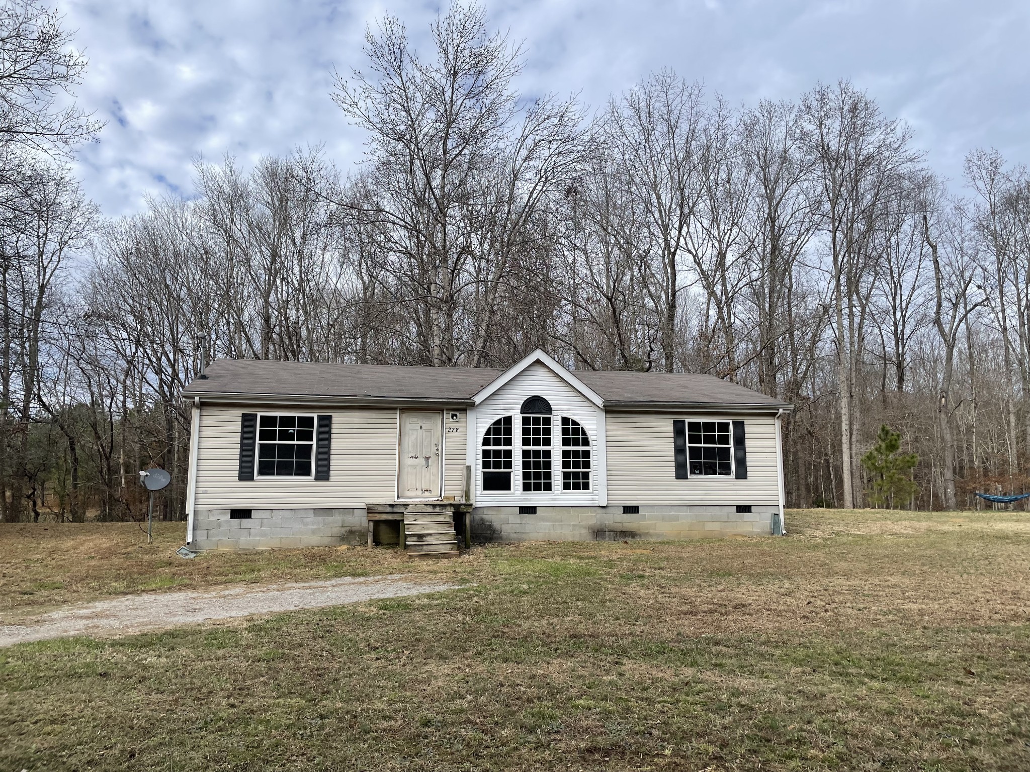 278 Pine Bluff Road Summertown, TN 38483 - Photo 1 of 4 a view of a house with a yard