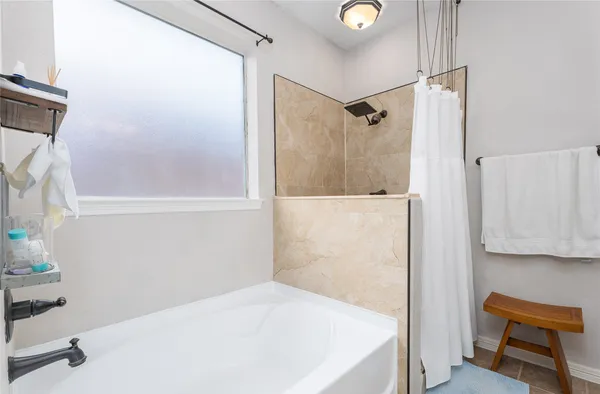 $2,700 | 6142 Bradie Court, League City, TX 77573