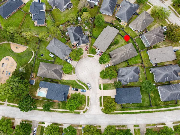 $2,700 | 6142 Bradie Court, League City, TX 77573