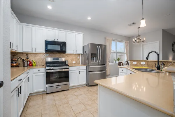 $2,700 | 6142 Bradie Court, League City, TX 77573