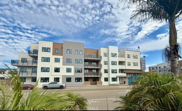 $435,000 | 451 Grand Avenue West, Unit 212, Grover Beach, CA 93433
