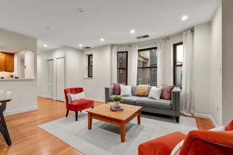 $965,000 | 103 Gainsborough Street, Unit 108, Boston, MA 02115
