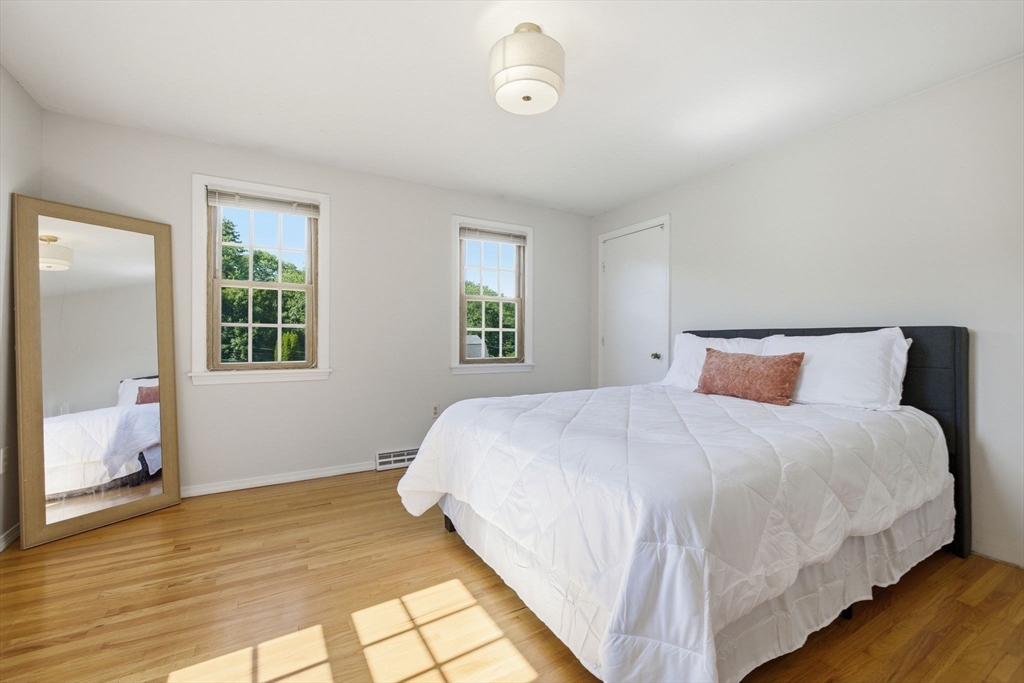 100 Beacon Hill Road West Springfield, MA 01089 - Photo 19 of 24