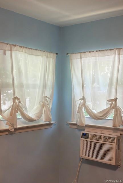 433 Browns Road Nesconset, NY 11767 - Photo 15 of 47 a room with a window