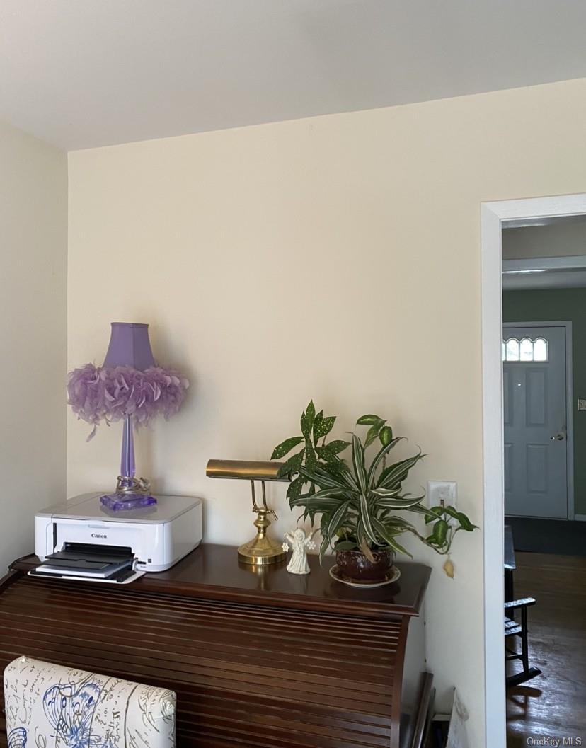 433 Browns Road Nesconset, NY 11767 - Photo 20 of 47 a vase of flowers sitting on a table