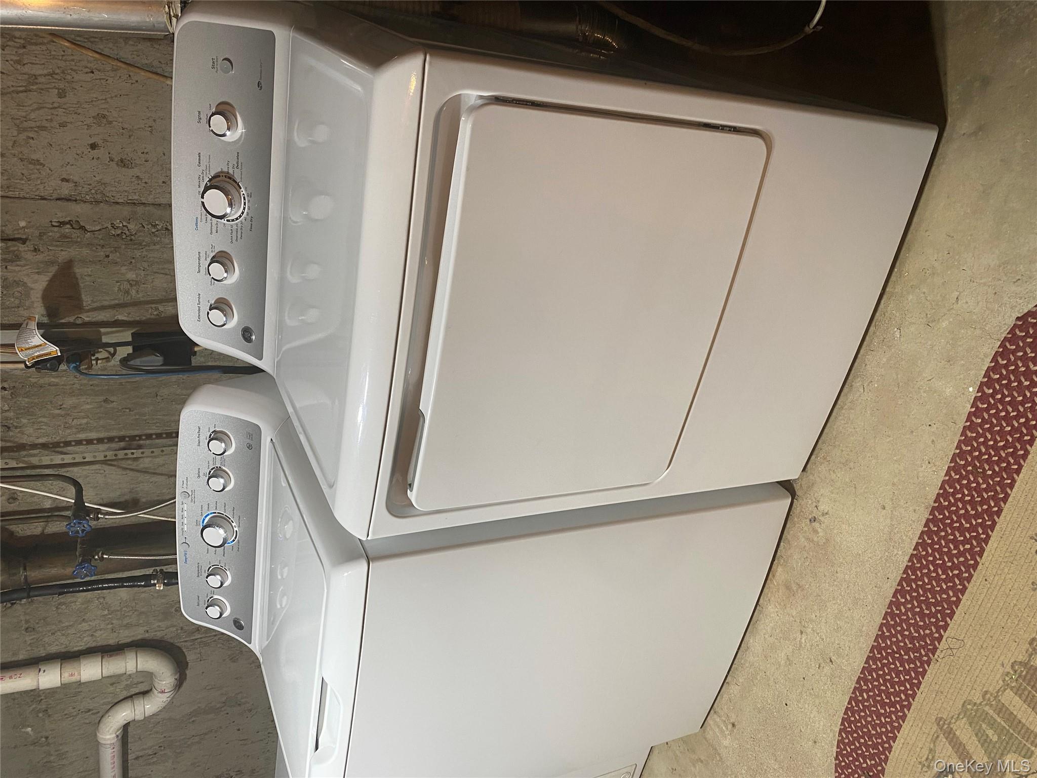 433 Browns Road Nesconset, NY 11767 - Photo 39 of 47 a utility room with dryer and washer