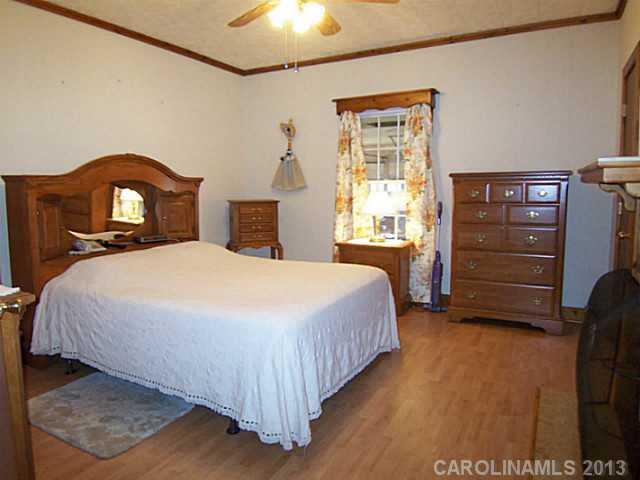 150 West Ross Grove Road Shelby, NC 28150 - Photo 8 of 16 Gallery Image 8