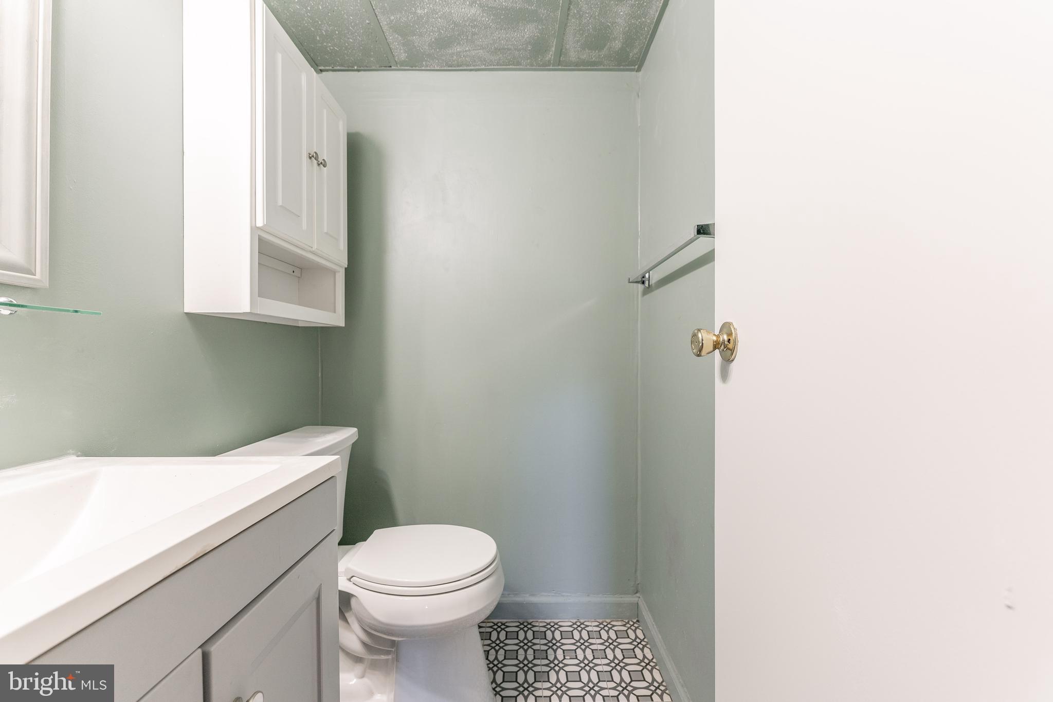 280 Bridgewater Road, Unit K6 Brookhaven, PA 19015 - Photo 18 of 33 Half Bath - Primary Bedroom