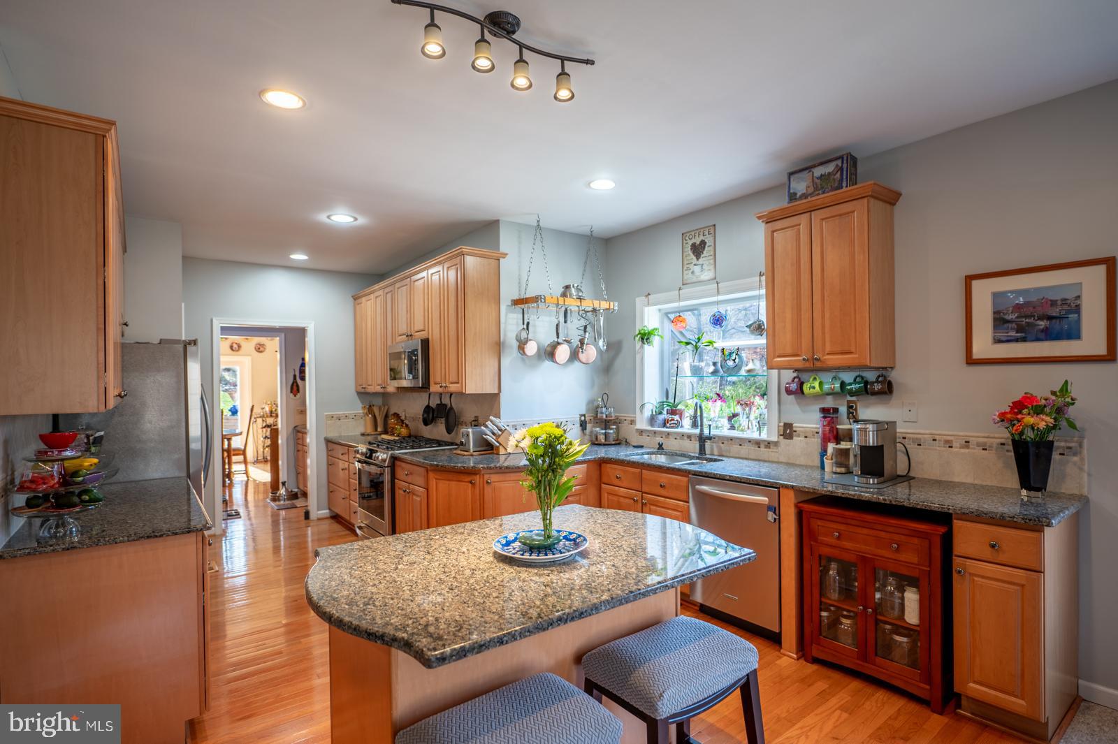 608 Upper Weadley Road Wayne, PA 19087 - Photo 20 of 53 Open concept from family room