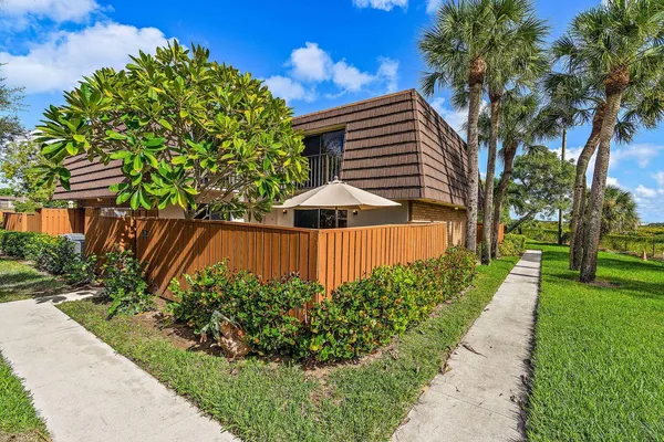 $5,500 | 2316 23rd Court, Jupiter, FL 33477