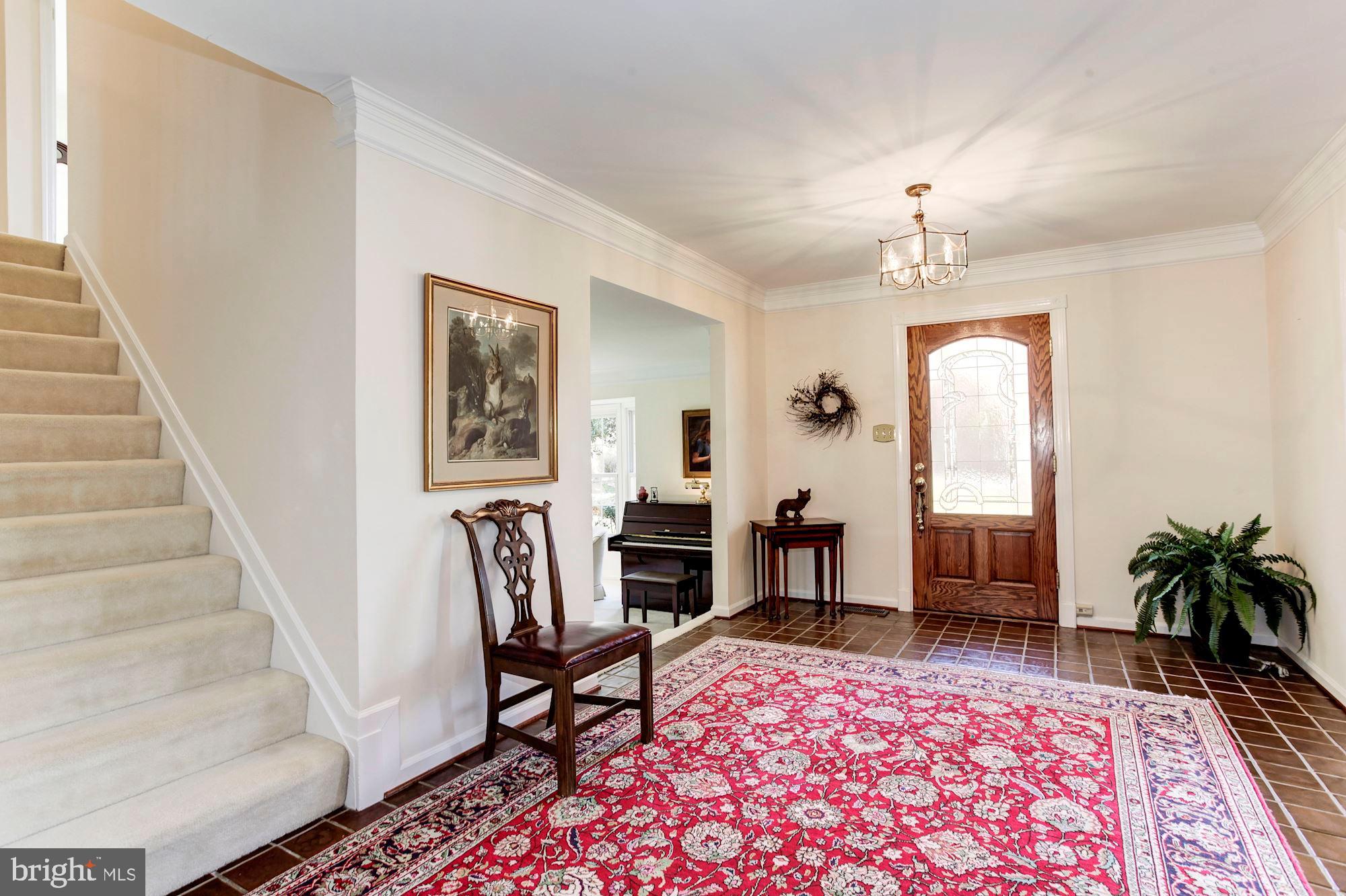 11805 Antietam Road Woodbridge, VA 22192 - Photo 13 of 54 Grand Foyer