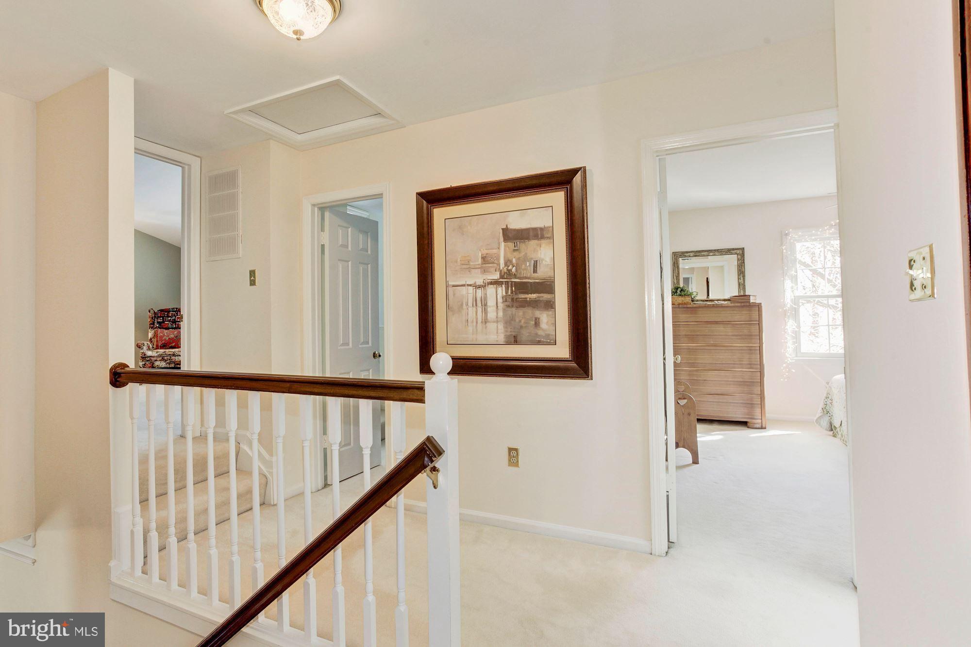 11805 Antietam Road Woodbridge, VA 22192 - Photo 29 of 54 Upper level hall