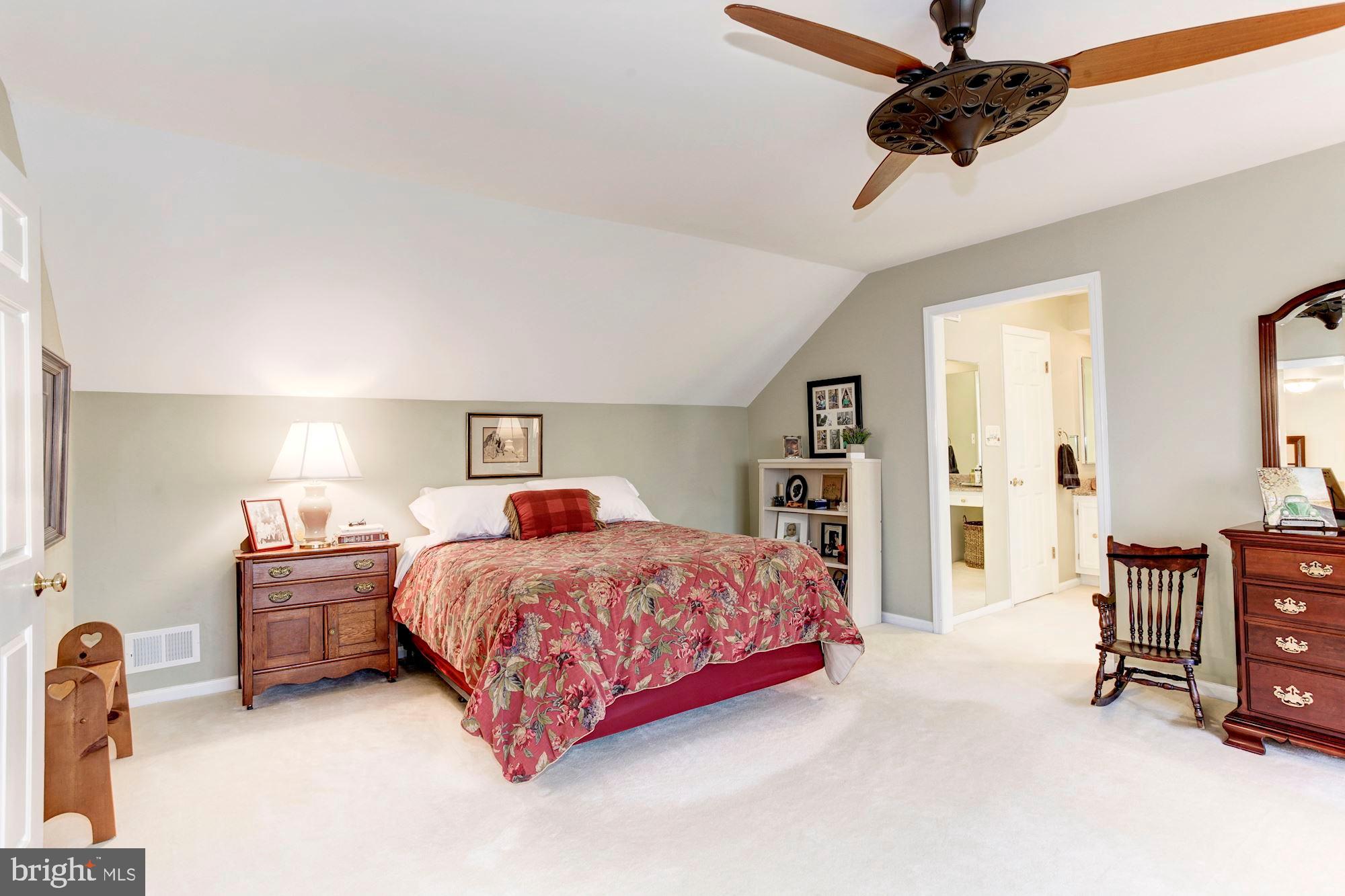 11805 Antietam Road Woodbridge, VA 22192 - Photo 31 of 54 Master suite with separate dressing area