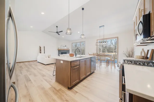 $650,000 | 2564 North Stellita Circle, De Pere, WI 54115