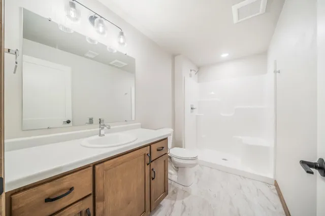 $650,000 | 2564 North Stellita Circle, De Pere, WI 54115