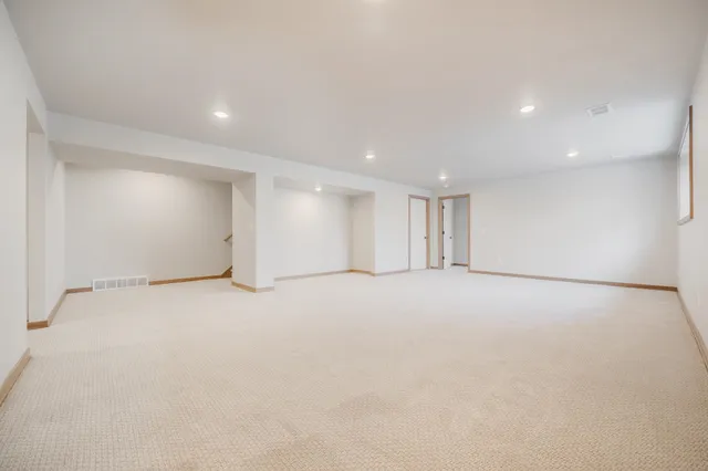 $650,000 | 2564 North Stellita Circle, De Pere, WI 54115